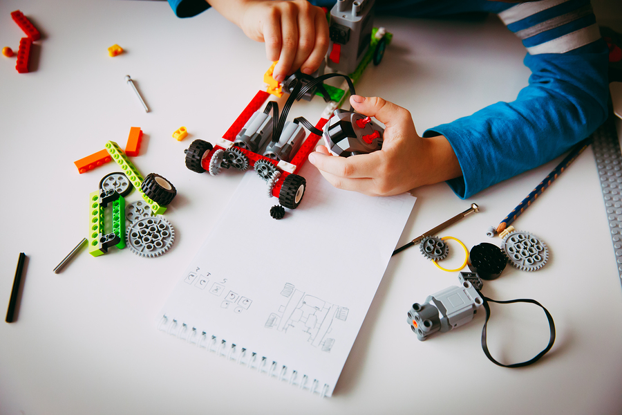 19 juguetes STEM para potenciar el aprendizaje científico y
