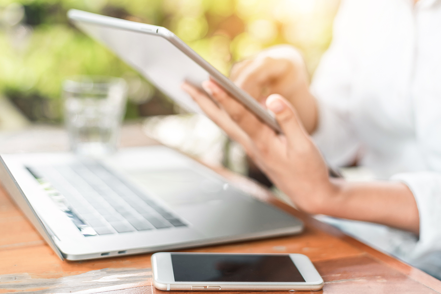 “Salu2” “TQM” y emoticones: la reinvención de la gramática con la tecnología