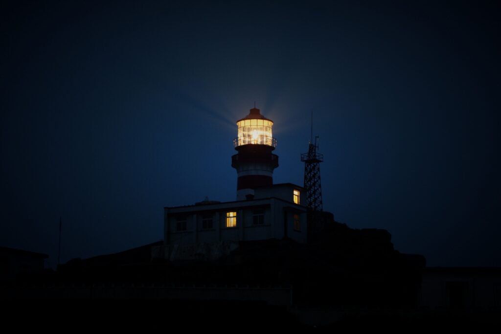 Faro luz observatorio