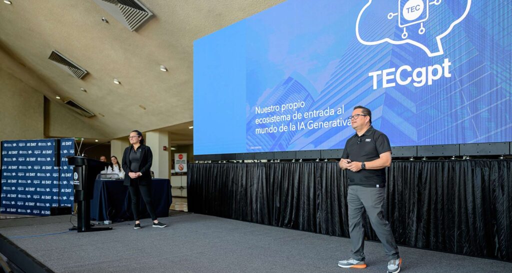 Tec de Monterrey crea TECgpt, el primer modelo propio de IA generativa en Latinoamérica