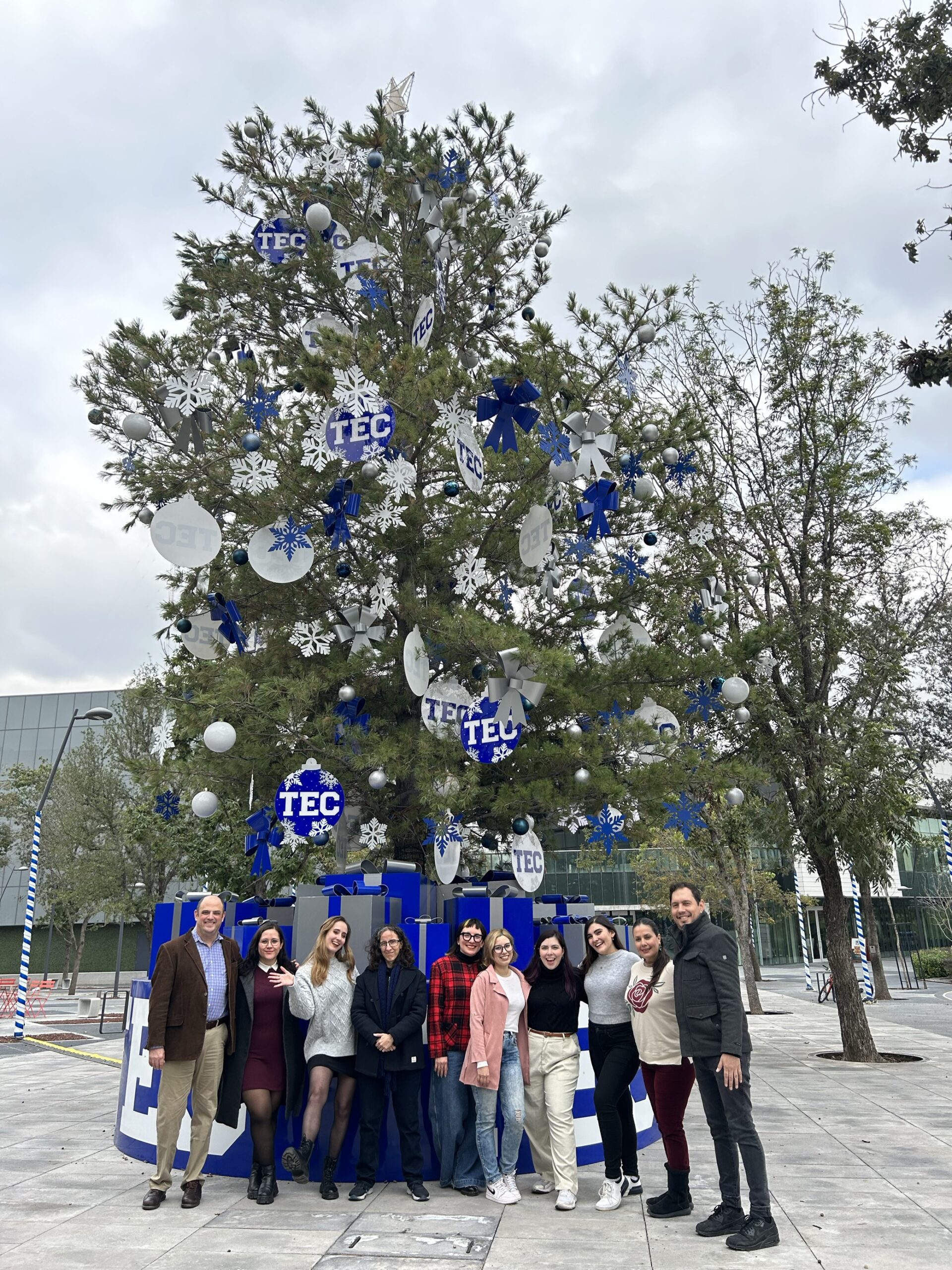 ¡Felices fiestas! Gracias por hacer esto posible ✨